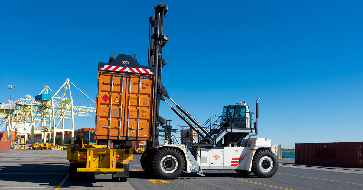 LADEN CONTAINER HANDLING LIFT TRUCKS - CVS ferrari S.P.A.